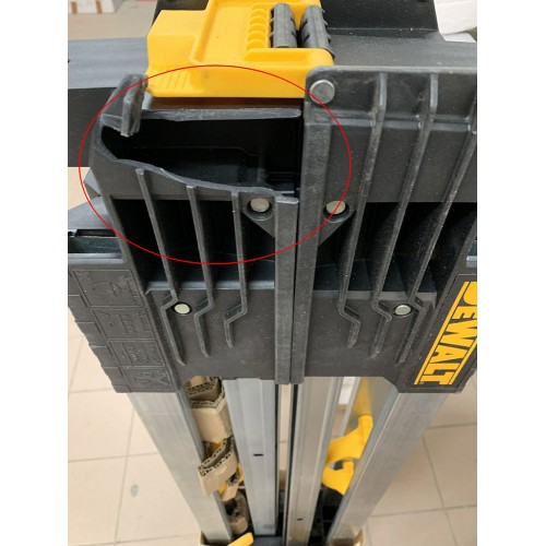 BAZÁR DeWALT DWST1-75676 kovový pracovný podstavec POŠKODENÝ!!